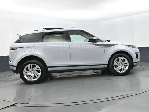 Used 2024 Land Rover Range Rover Evoque S AWD/4WD image 4