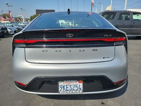 Used 2024 Toyota Prius XLE image 6