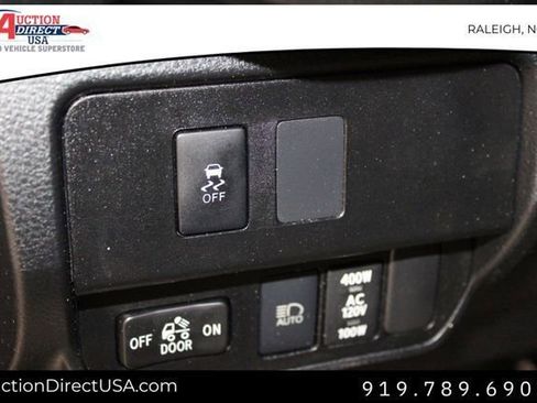 Used 2021 Toyota Tacoma TRD Off-Road image 19