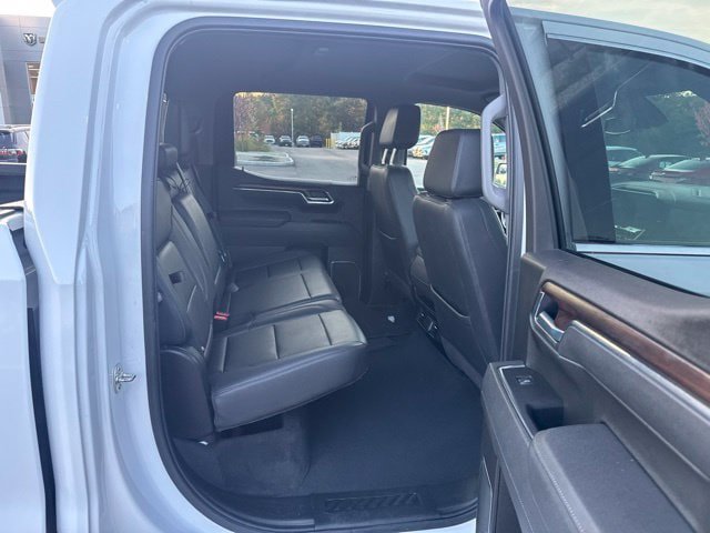 Used 2025 GMC Sierra 1500 SLT AWD/4WD image 13