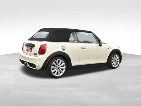 Used 2020 MINI Cooper S image 3
