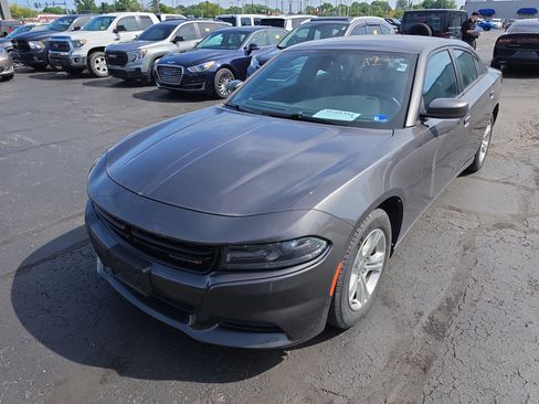 Used 2020 Dodge Charger SXT RWD image 7