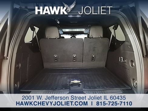 Used 2023 Chevrolet Suburban RST w/ Sport Performance Package AWD/4WD image 23