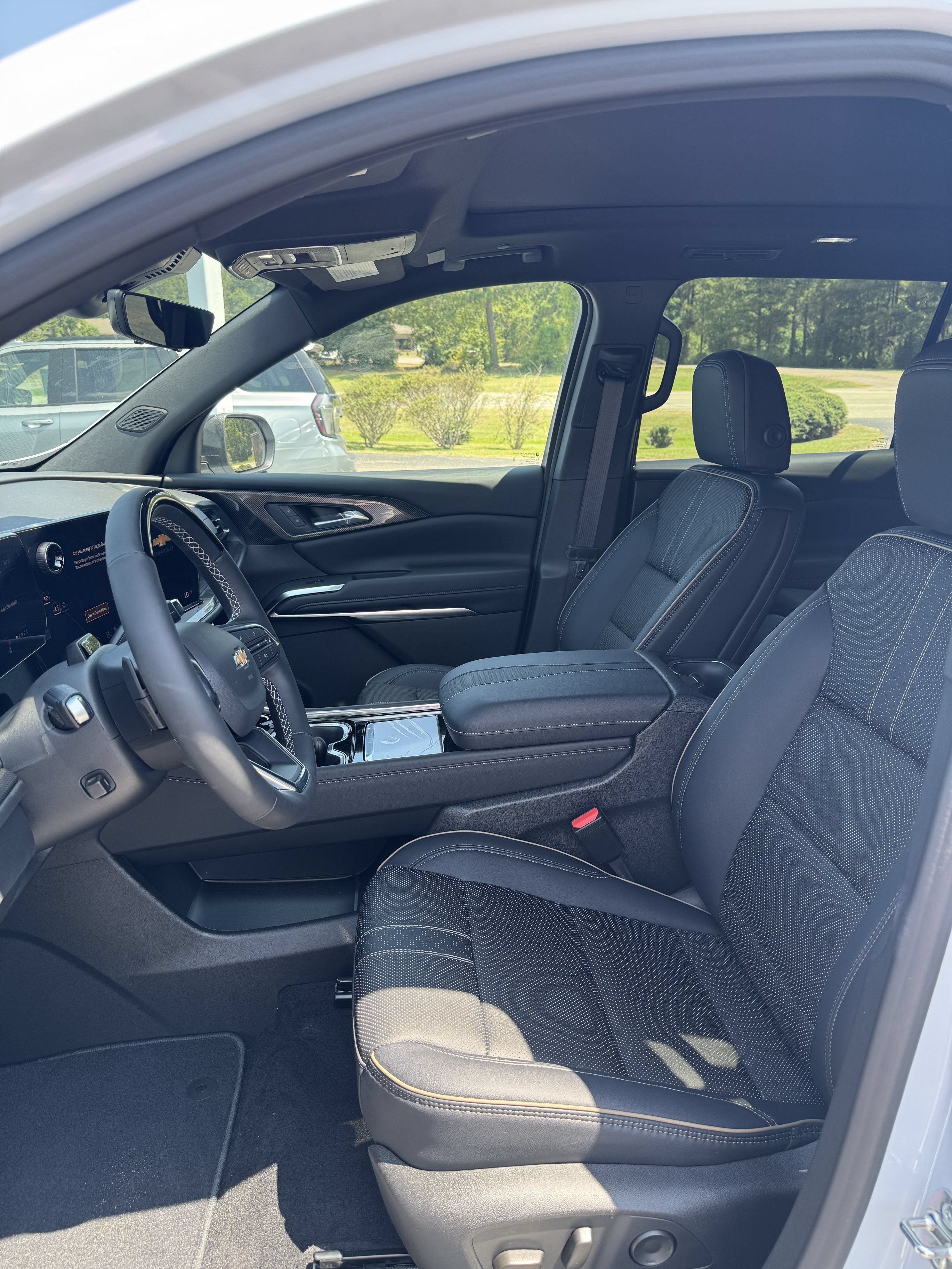 New 2026 Chevrolet Traverse High Country FWD image 8