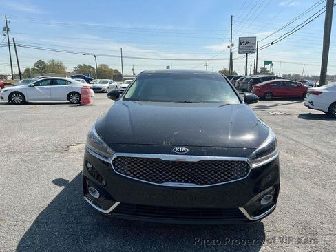 Used 2017 Kia Cadenza Premium FWD image 2