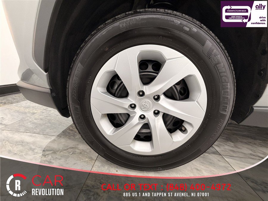 Used 2025 Toyota RAV4 LE AWD/4WD image 62