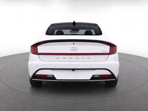 Used 2023 Hyundai Sonata Limited w/ Cargo Package FWD image 6