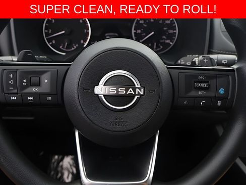 Used 2022 Nissan Rogue SV FWD image 18