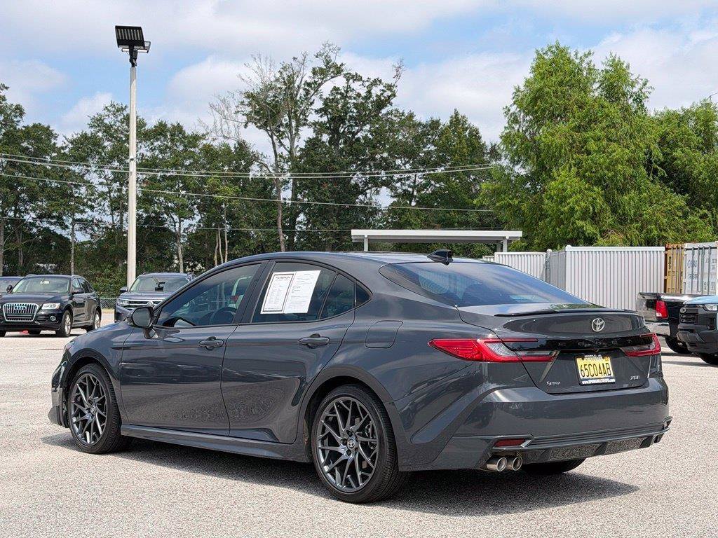 Used 2025 Toyota Camry XSE FWD image 5