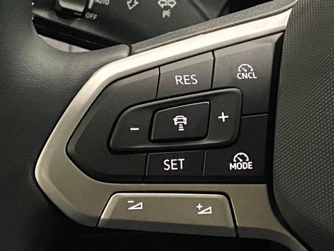 New 2026 Volkswagen Tiguan SE image 14