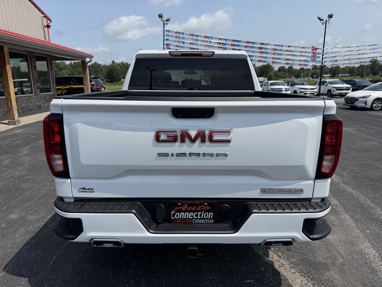 Used 2024 GMC Sierra 1500 Elevation w/ X31 Off-Road Package AWD/4WD image 5