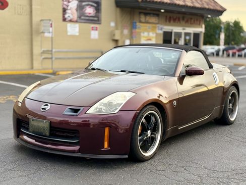 Used 2006 Nissan 350Z Grand Touring RWD image 10