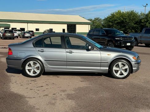 Used 2005 BMW 325xi Sedan AWD/4WD image 32