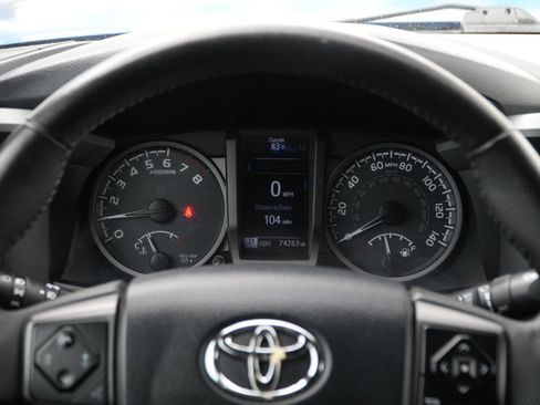 Used 2018 Toyota Tacoma TRD Off-Road AWD/4WD image 23