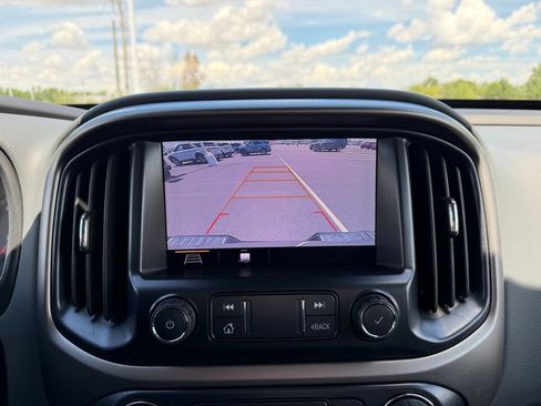 Used 2019 Chevrolet Colorado Z71 AWD/4WD image 13