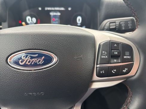 Used 2025 Ford Explorer Active image 21