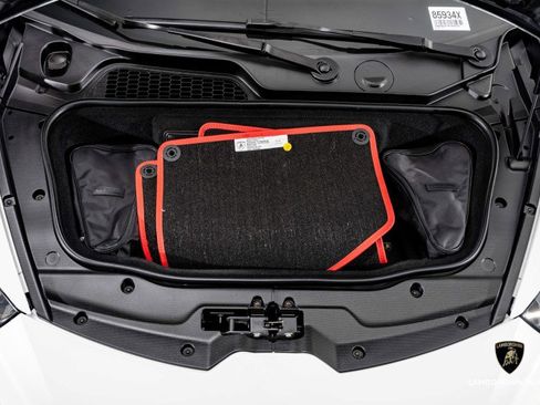 Used 2024 Lamborghini Huracan Tecnica image 5