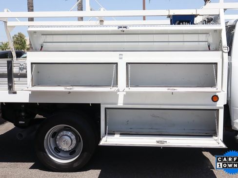 Used 2022 RAM 5500 Tradesman image 12