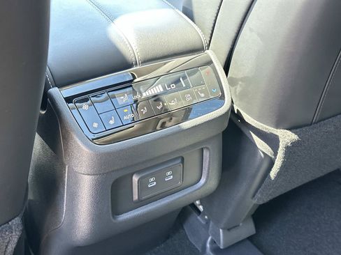 Used 2026 INFINITI QX60 Luxe w/ Cargo Package AWD/4WD image 32
