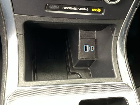 Used 2022 Ford Edge Titanium image 24