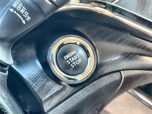 Used 2017 Toyota Avalon Touring image 28