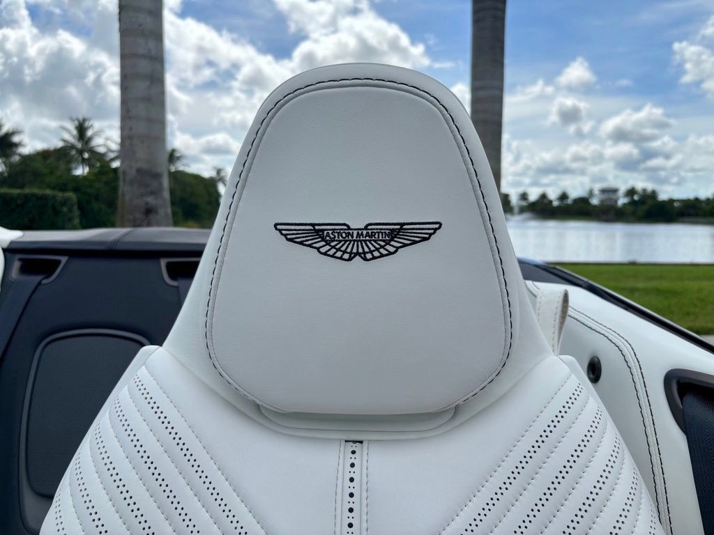 Used 2023 Aston Martin DB11 Volante RWD image 27