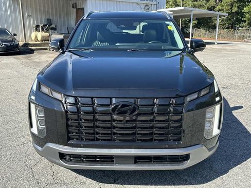 Used 2023 Hyundai Palisade Limited w/ Cargo Package image 2