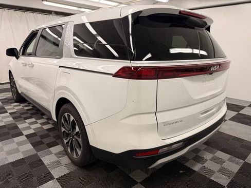 Certified 2024 Kia Carnival EX FWD image 3