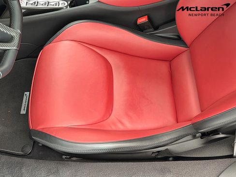 Used 2023 McLaren Artura RWD image 19