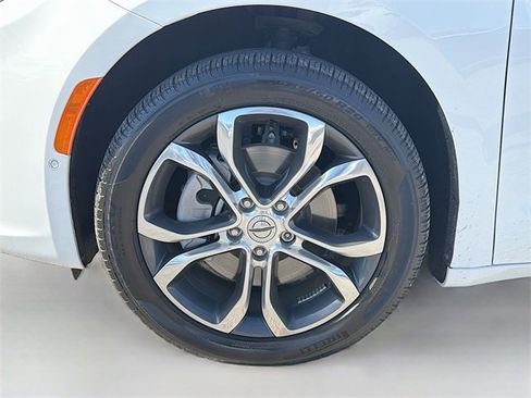 Used 2022 Chrysler Pacifica Pinnacle image 46