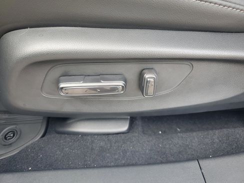 New 2026 Honda HR-V EX-L image 16