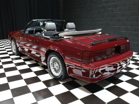 Used 1987 Ford Mustang GT RWD image 32