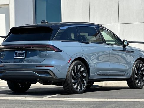 New 2026 Lincoln Nautilus Black Label w/ Jet Appearance Package AWD/4WD image 3