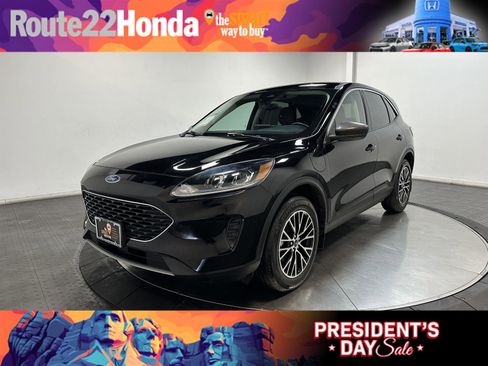 Used 2022 Ford Escape SE w/ Convenience Package image 1