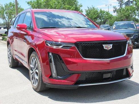 Used 2024 Cadillac XT6 Sport w/ Technology Package AWD/4WD image 3