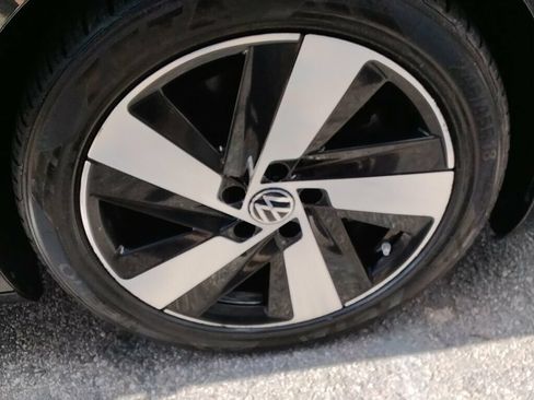 Used 2021 Volkswagen Arteon SE FWD image 32