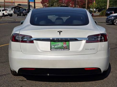 Used 2020 Tesla Model S Long Range Plus image 7