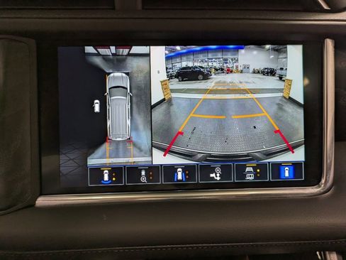 Used 2022 GMC Yukon XL Denali image 13