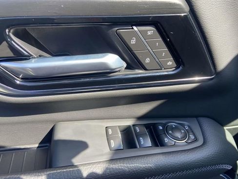 Certified 2026 GMC Yukon Denali w/ Sun & Power Step Package image 15