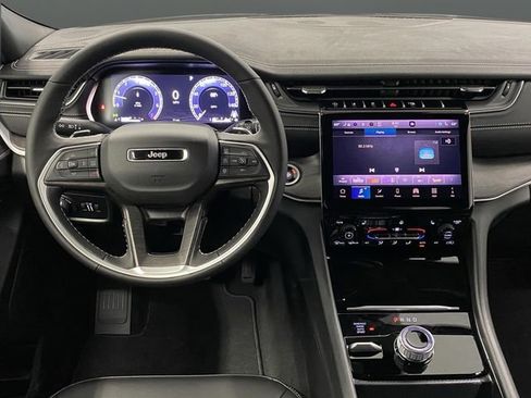 New 2025 Jeep Grand Cherokee L Limited w/ Black Appearance Package image 5