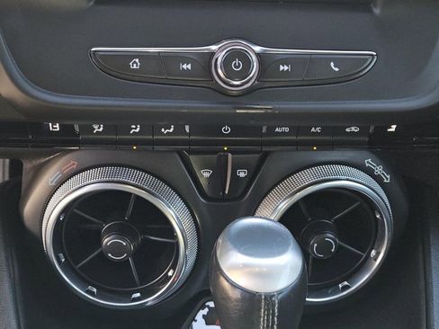 Used 2021 Chevrolet Camaro LT image 11