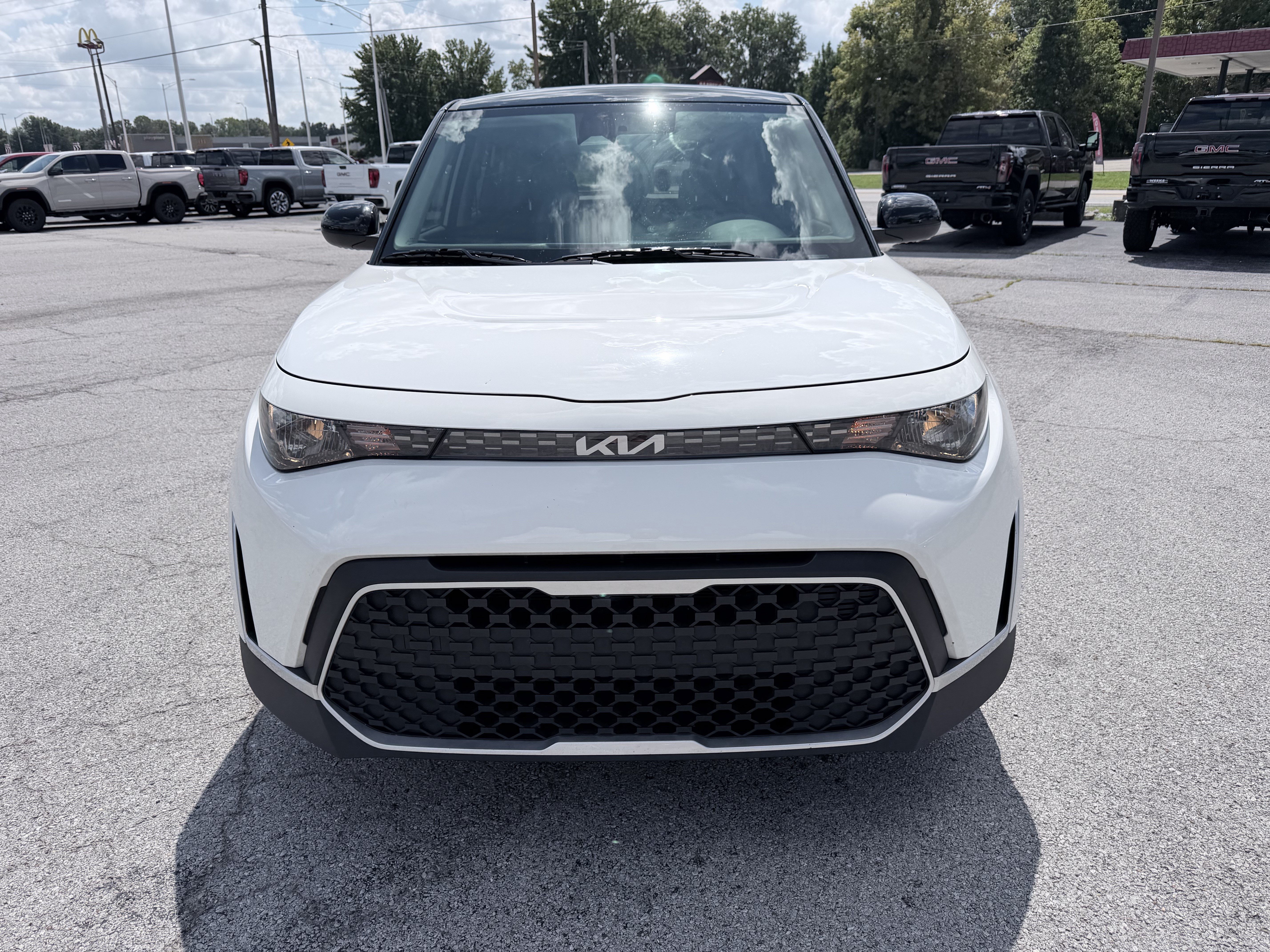 Used 2024 Kia Soul S FWD image 3