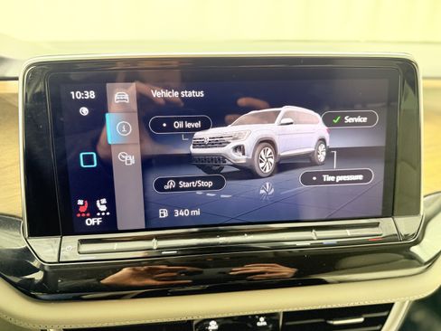 Used 2025 Volkswagen Atlas SE w/ Black Wheel Package image 18