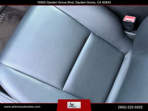 Used 2010 Mercedes-Benz GLK 350 2WD image 17