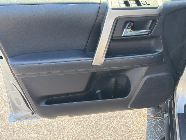 Used 2021 Toyota 4Runner SR5 Premium w/ Moonroof Package AWD/4WD image 12