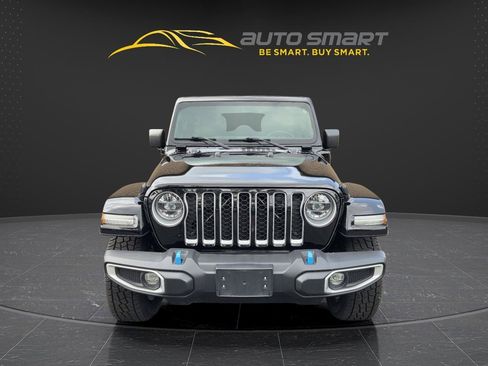 Used 2022 Jeep Wrangler Unlimited Sahara w/ Cold Weather Group AWD/4WD image 8