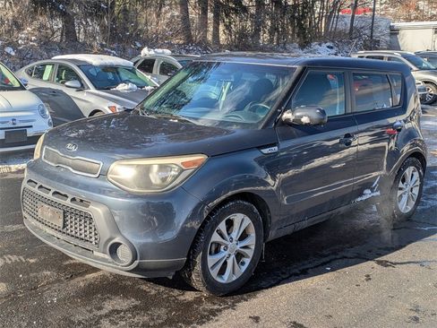 Used 2015 Kia Soul + w/ Audio Package image 5