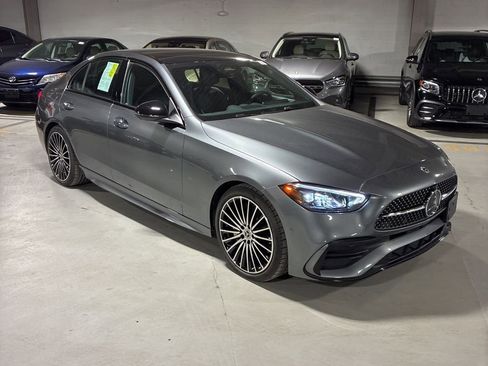 Used 2025 Mercedes-Benz C 300 4MATIC Sedan image 5