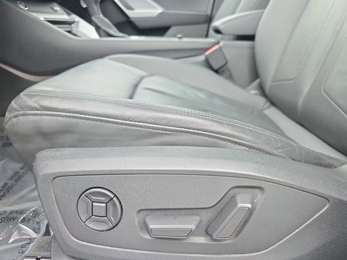 Used 2023 Audi Q3 2.0T Premium Plus w/ Premium Plus Package image 27