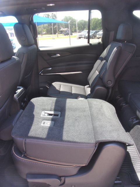Used 2026 Chevrolet Traverse High Country w/ LPO, Floor Liner Package AWD/4WD image 34